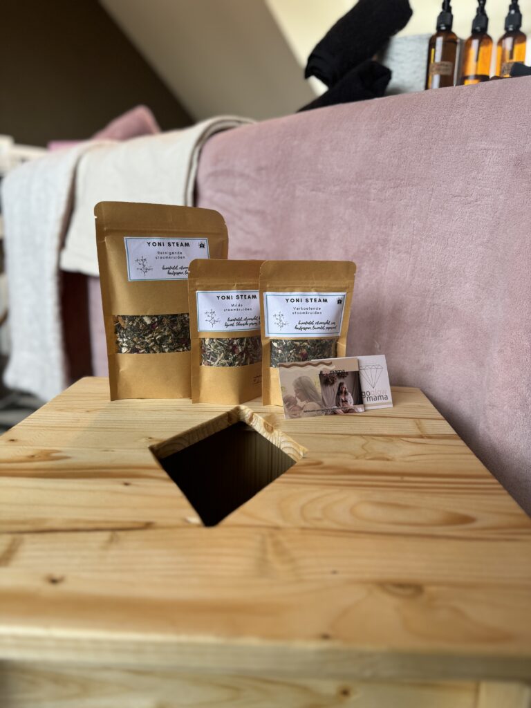 yoni-steam: het stomen van je yoni, ander woord voor vagina, kort na de geboorte is verzachtend, verlichtend en enorm reinigend. Helpt enorm bij  jeukende en brandende hechtingen.
